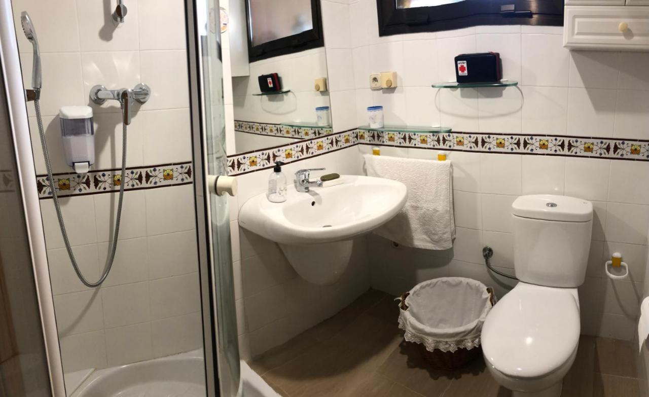 Loft Acogedor Con Terraza Y Parking En El Centro Apartman Huesca Kültér fotó